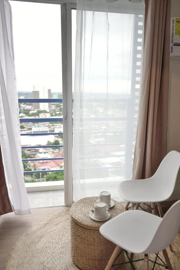Quince Studio W/ Balcony Orochi Staycation Ph At Loop Tower Cdo Cagayan de Oro Zewnętrze zdjęcie